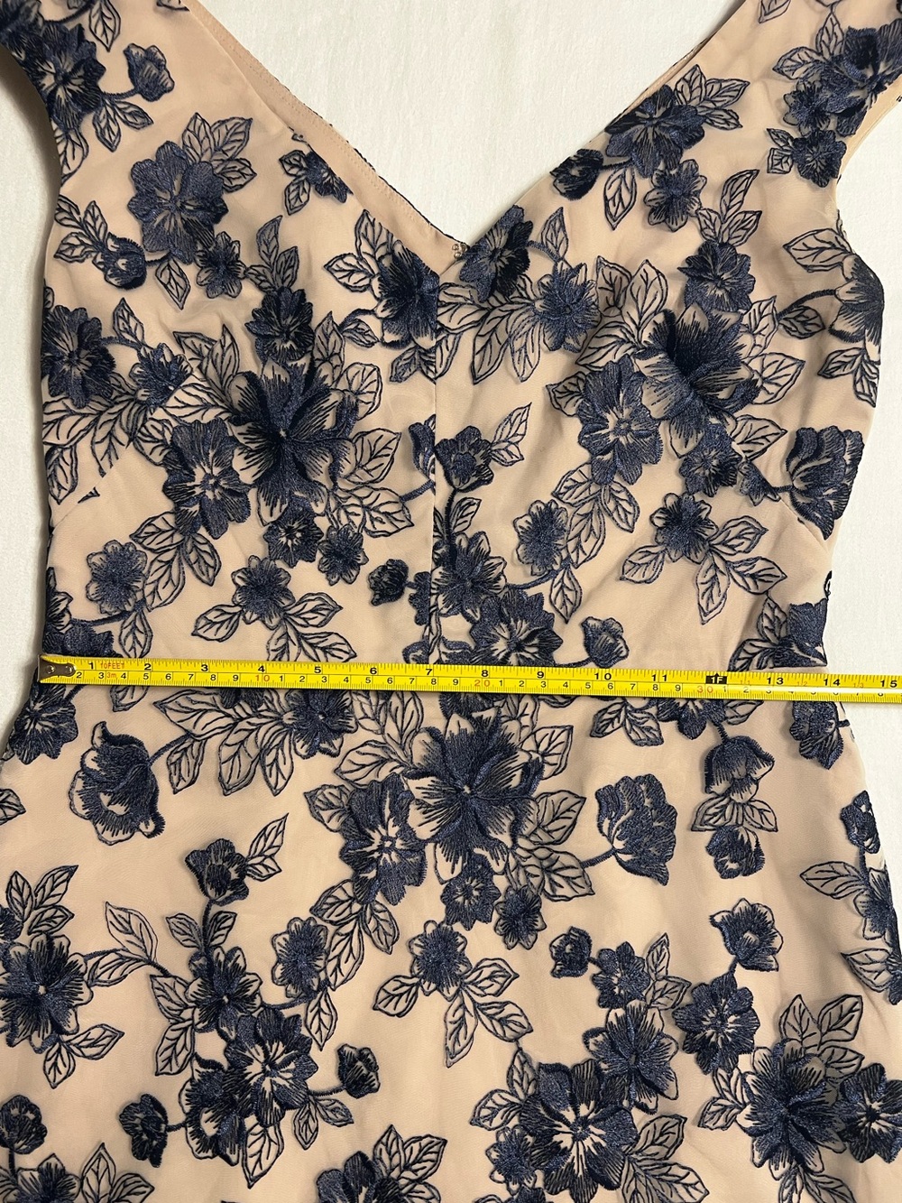 Gal Meets Glam Rosemary Floral Embroidered Midi Dress Size 6 Navy Blush - Picture 4 of 8